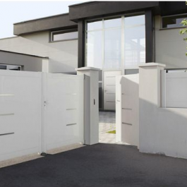 Portillon PVC sur mesure Briançon (en situation)