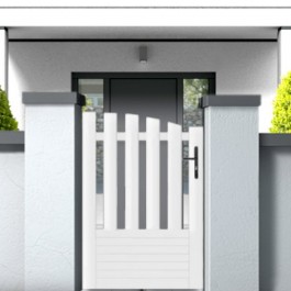 Portillon PVC sur mesure incurvé Alençon (poignée à droite en situation)