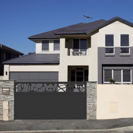 Portail coulissant électrique aluminium anthracite AQUA in situ