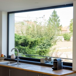 Fenêtre fixe PVC (en ambiance)