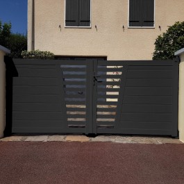 Portail battant aluminium sur-mesure BRIX (en ambiance)